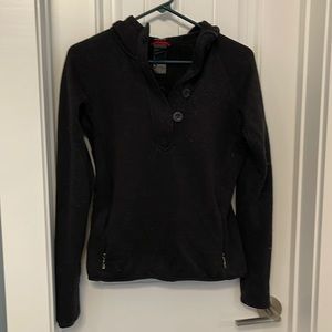 The North Fave quarter-zip Fleece